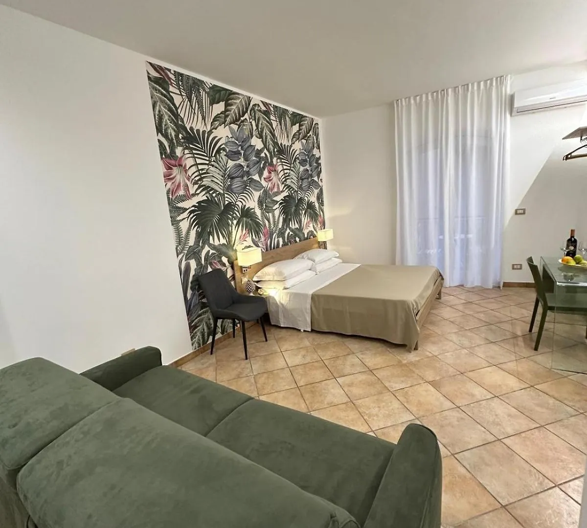 Hotel Le Perle Di Naxos Giardini Naxos 0*,  Italia